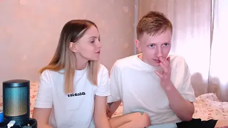 juliaanddima — Stripchat stream photo (Apr 2026)