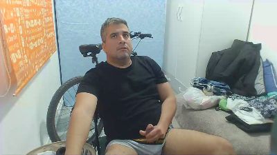 lucho2420 — Cam4 stream photo (Dec 2025)