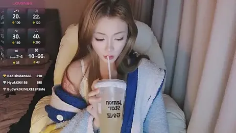July3ZZ — Stripchat profile photo