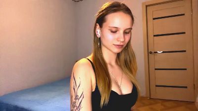 JaniseHalasz — Cam4 stream photo (Feb 2026)