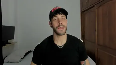 Guyinthemountain — Stripchat stream photo (Sep 2026)