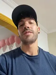 Guyinthemountain — Stripchat stream photo (Sep 2026)