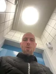 Rotteei1 — Stripchat stream photo (Apr 2026)