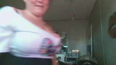 TrixieLynn69 — Cam4 stream photo (Mar 2026)