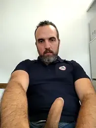 leon3875 — Stripchat stream photo (Dec 2025)