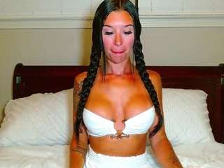 tighttinymilf — Camsoda stream photo (Apr 2026)