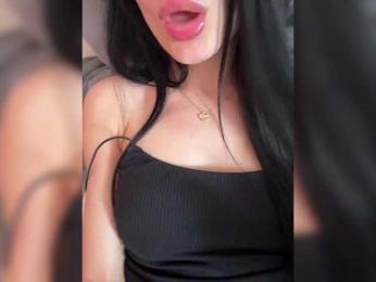 -little--minxxx- — Bongacams stream photo (May 2026)