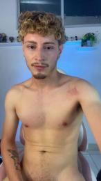AleFoxx — Cam4 stream photo (Sep 2026)