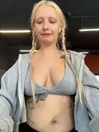 Milkyy_wway — Stripchat stream photo (Feb 2026)