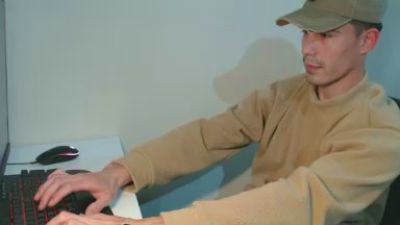 Luis_esq — Cam4 stream photo (May 2025)