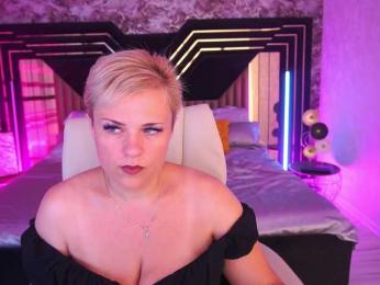 CrystalVibe — Bongacams stream photo (Aug 2026)