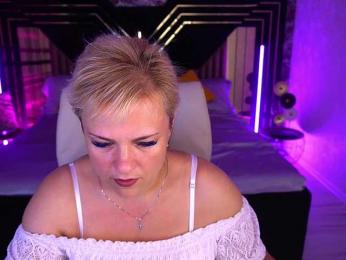 CrystalVibe — Bongacams stream photo (Sep 2026)