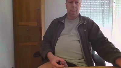 must_cum — Cam4 stream photo (Apr 2026)