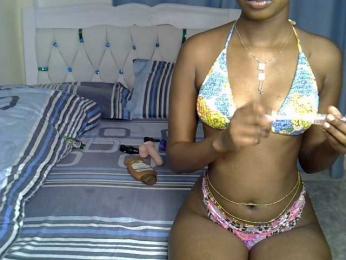 PetiteNoir — Bongacams stream photo (Apr 2026)