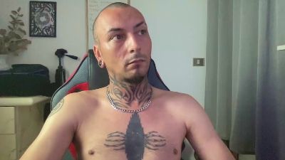 sidvicious23cm — Cam4 stream photo (May 2026)