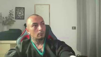 sidvicious23cm — Cam4 stream photo (May 2026)