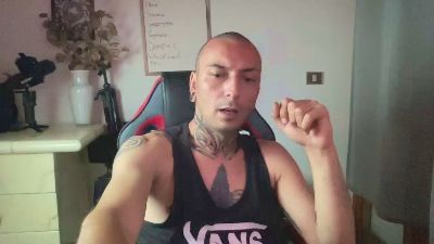 sidvicious23cm — Cam4 stream photo (May 2026)