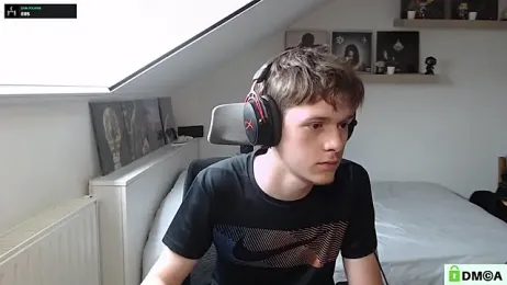 h3lon — Stripchat stream photo (Jun 2026)