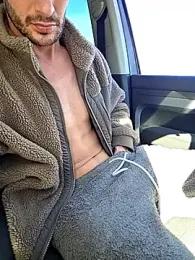 Zeefy — Stripchat stream photo (Mar 2026)