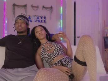 lavahmoon — Chaturbate stream photo (Apr 2026)