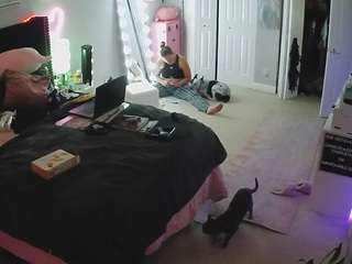voyeurcam-house-charleys-room — Camsoda stream photo (Jun 2026)