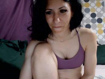 evacrisxxxx — Bongacams stream photo (Jun 2025)