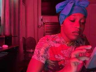 iluvsaffire-bleu — Camsoda stream photo (Apr 2026)