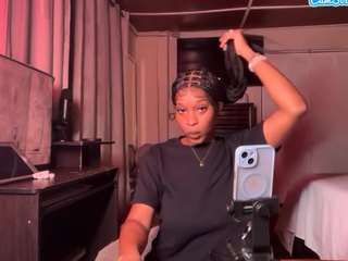 iluvsaffire-bleu — Camsoda stream photo (Apr 2026)