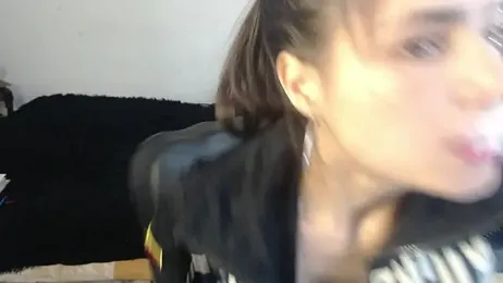 skinny_sweet2411 — Stripchat stream photo (Dec 2025)