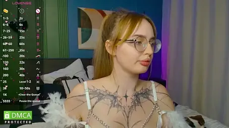 AdeLuna — Stripchat stream photo (Aug 2026)
