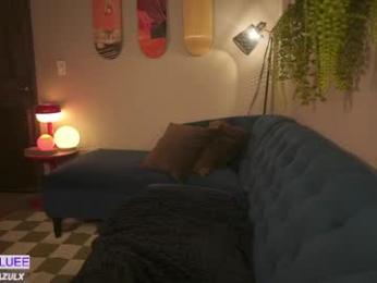 lindabluee — chaturbateでウェブカムモデルオンライン