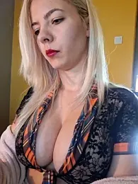 allinqueen — Stripchat stream photo (Apr 2026)