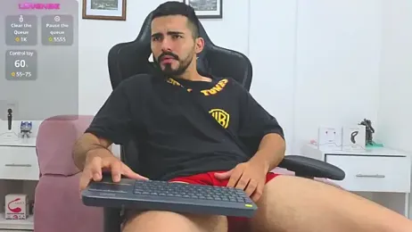 Massimoo_07 — Stripchat stream photo (May 2025)