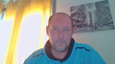 gentleman235 — Cam4 stream photo (Apr 2026)