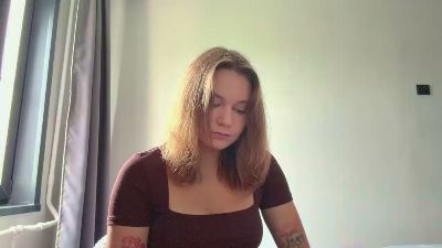 HallieGrieves — Cam4 stream photo (Jul 2026)
