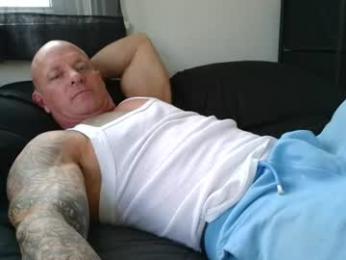 strongandhard073 — chaturbateでウェブカムモデルオンライン