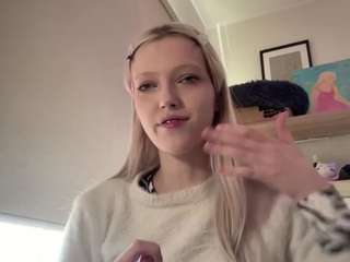 suzansmrekar — Camsoda stream photo (Apr 2026)