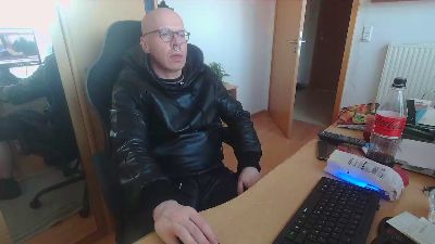 Piercing888 — Cam4 stream photo (Apr 2026)