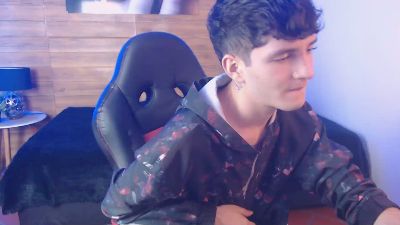 trevor_mob — Cam4 stream photo (Apr 2026)