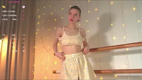 happynewdear — Stripchat stream photo (Mar 2026)