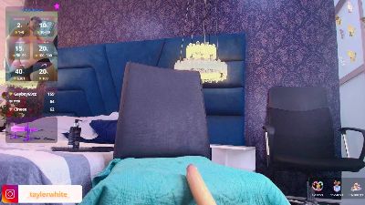 Tayler_White — Cam4 stream photo (Apr 2026)