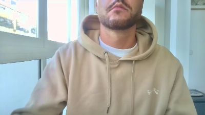 Surfer_30 — Cam4 stream photo (Jan 2026)