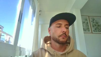 Surfer_30 — Cam4 stream photo (Jan 2026)