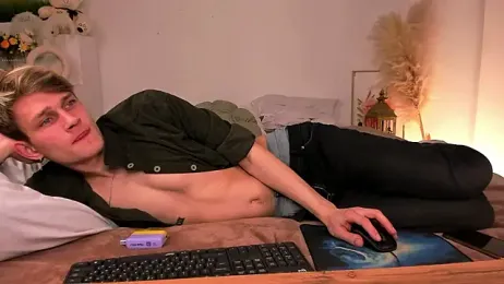 Volan_Starts — Stripchat stream photo (Mar 2026)