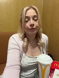 CherryAuroraa — Stripchat stream photo (Apr 2026)