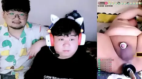 Wuguanjun — Stripchat stream photo (Apr 2025)