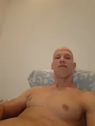 zsola01 — Stripchat stream photo (Sep 2026)