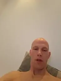 zsola01 — Stripchat stream photo (Sep 2026)