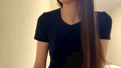 YuriWildeisen — Cam4 stream photo (Mar 2026)