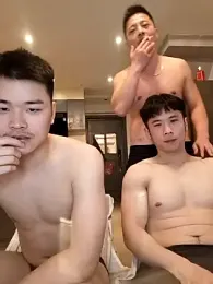 day-18 — stripchatでウェブカムモデルオンライン